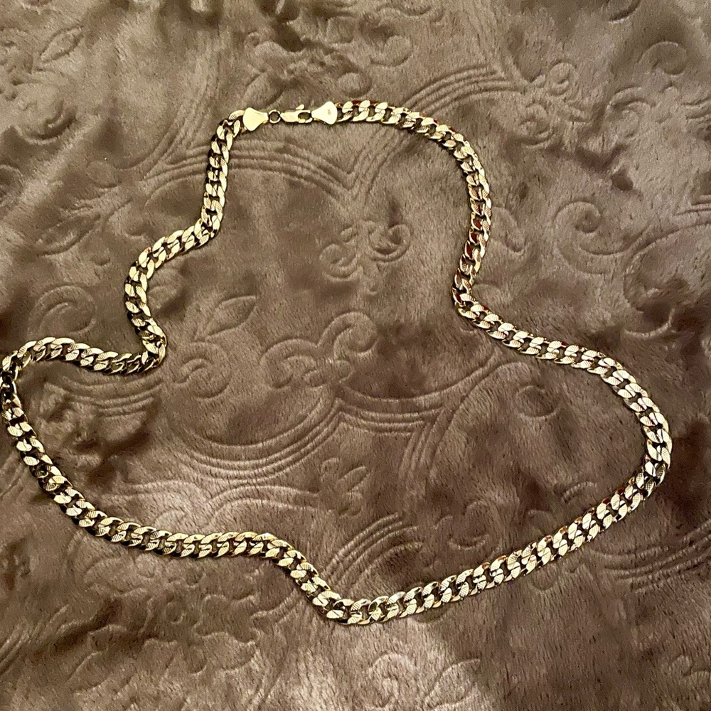 ⭐️⭐️⭐️ CLEARANCE ⭐️⭐️ Gold Plated Stamped Chain Necklace 22”